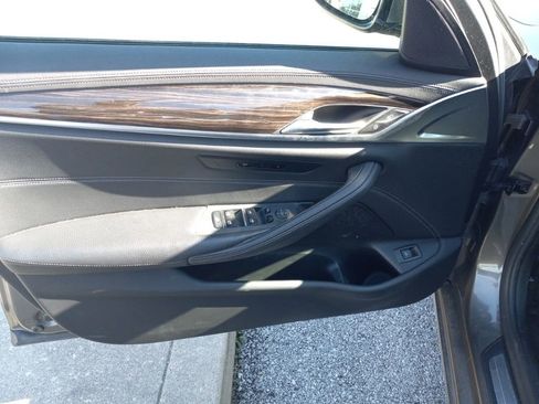 Used 2018 BMW 540i xDrive image 19