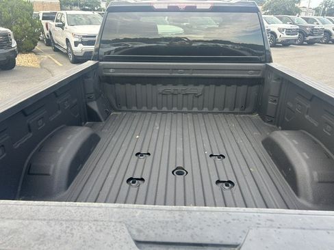 Used 2022 GMC Sierra 2500 AT4 w/ Gooseneck/5TH Wheel Package AWD/4WD image 9