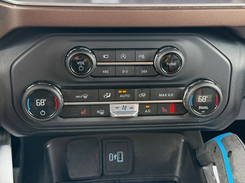 Used 2023 Ford Bronco Outer Banks AWD/4WD image 18