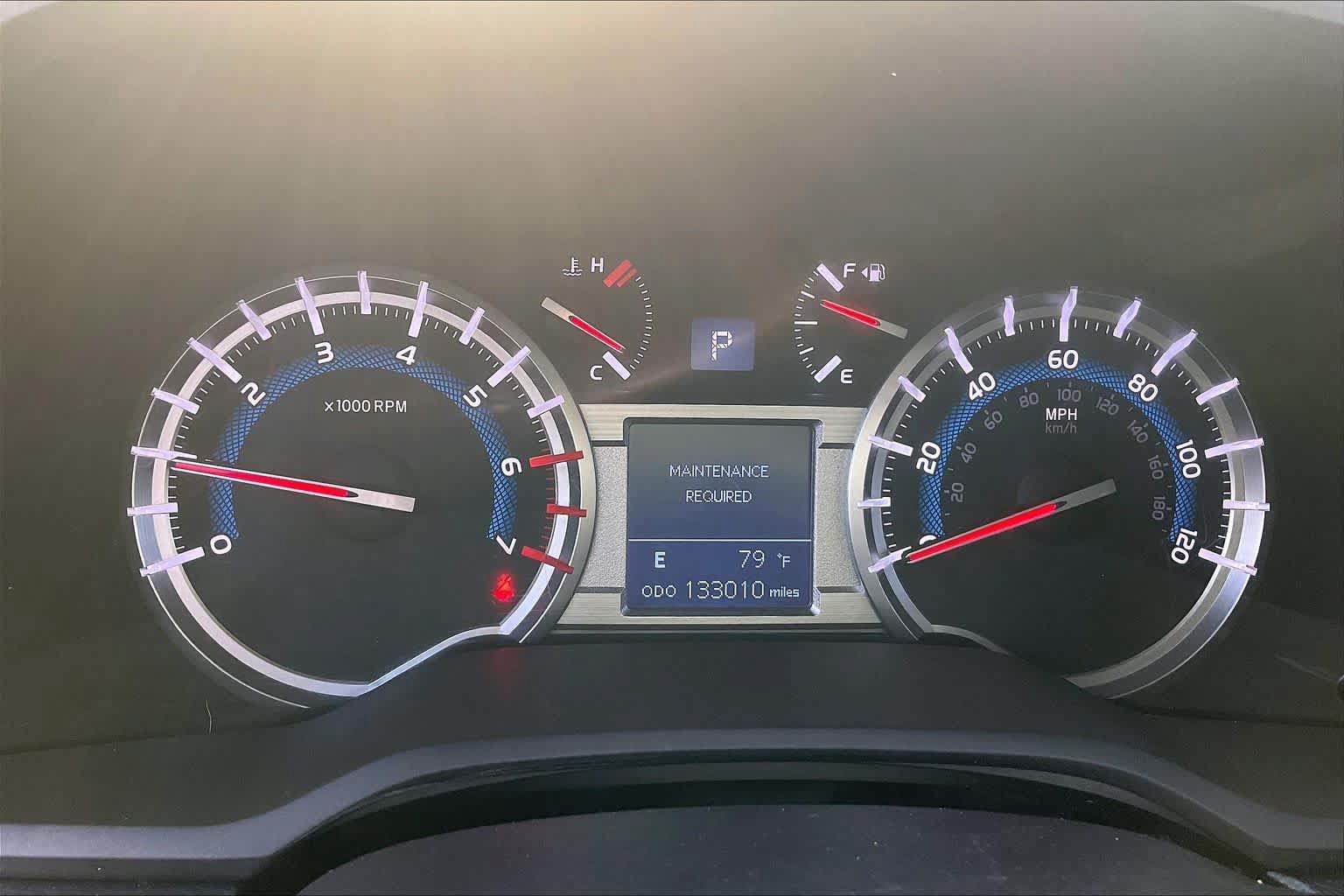 Used 2018 Toyota 4Runner TRD Off-Road Premium AWD/4WD image 26