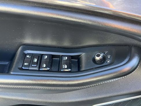 Certified 2022 Jeep Grand Cherokee L Laredo w/ Luxury Tech Group I image 16