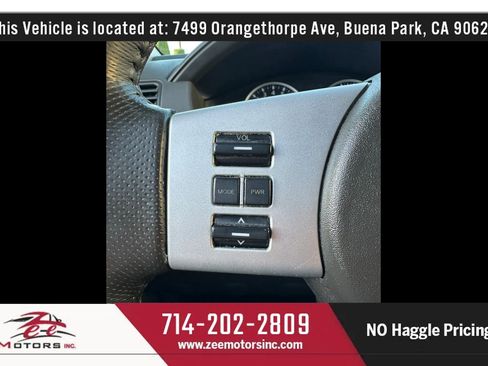 Used 2011 Nissan Pathfinder SV RWD image 27