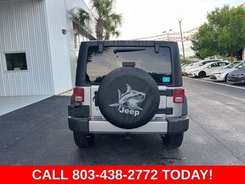 Used 2017 Jeep Wrangler Unlimited Sahara w/ Max Tow Package AWD/4WD image 32