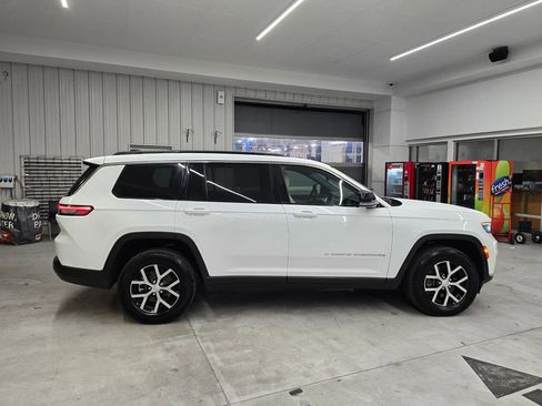 Certified 2024 Jeep Grand Cherokee L Limited AWD/4WD image 7