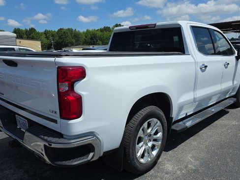 Used 2023 Chevrolet Silverado 1500 LTZ AWD/4WD image 5
