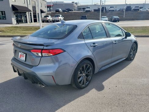 Used 2025 Toyota Corolla SE image 4