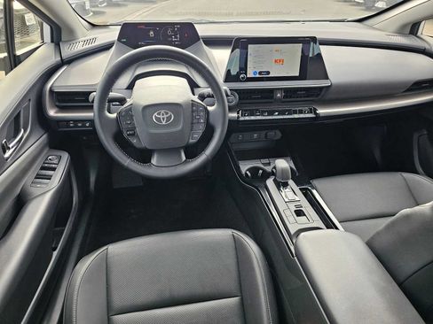 Certified 2026 Toyota Prius XLE FWD image 18