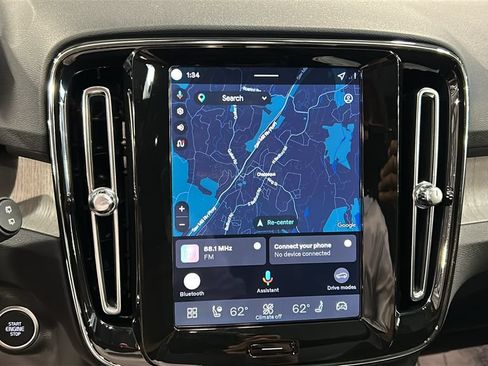 Certified 2026 Volvo XC40 B5 Plus AWD/4WD image 19