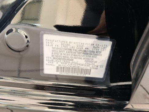 Used 2025 Nissan Versa SV FWD image 23