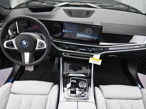 New 2026 BMW X5 xDrive50e w/ M Sport Package AWD/4WD image 12