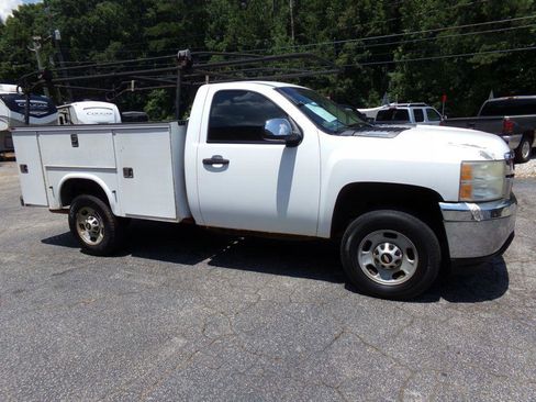Used 2011 Chevrolet Silverado 2500 W/T image 2