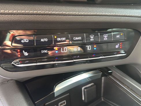 Used 2023 Buick Envision Preferred w/ Sport Touring Package AWD/4WD image 28