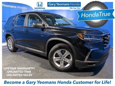 Certified 2023 Honda Pilot LX image 1