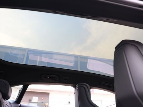 Used 2023 Porsche Taycan 4S image 25