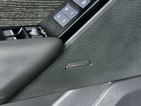 Used 2026 Land Rover Range Rover Velar Dynamic SE AWD/4WD image 19