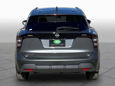 Used 2026 Nissan Kicks SV w/ Charging Package FWD image 5