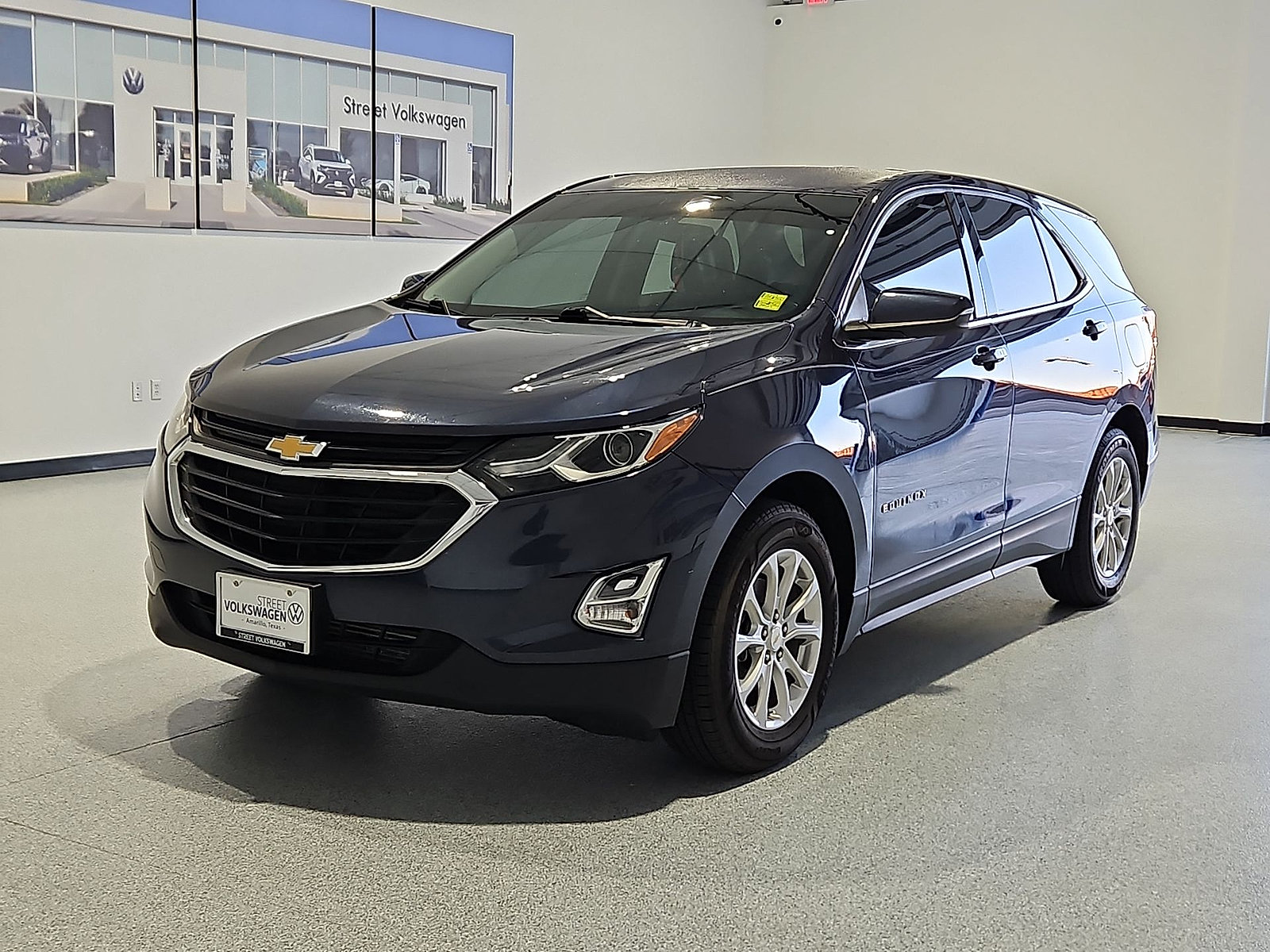 Used 2019 Chevrolet Equinox LT FWD image 4