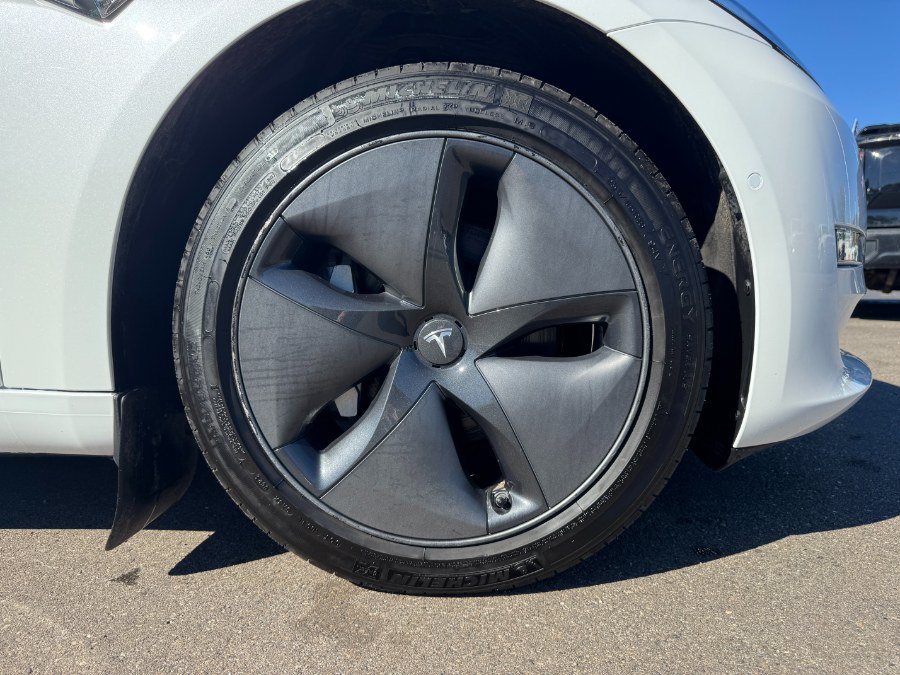 Used 2019 Tesla Model 3 Mid Range RWD image 13