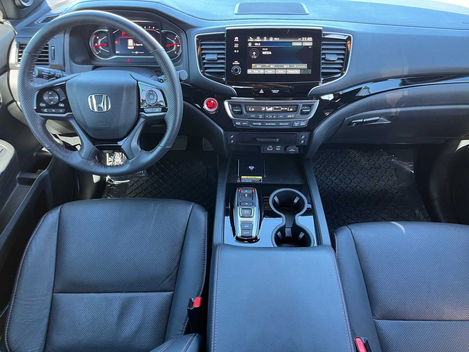 Used 2025 Honda Passport Black Edition image 12