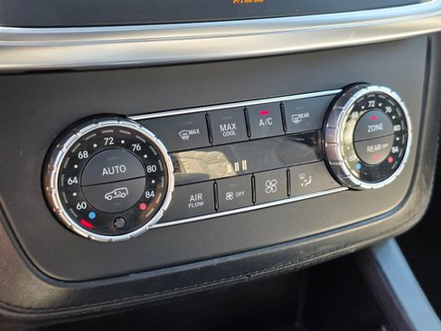 Used 2015 Mercedes-Benz GL 450 4MATIC w/ Parking Assist Package image 38