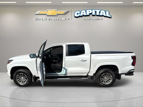 Used 2024 Chevrolet Colorado LT w/ LT Convenience Package RWD image 9