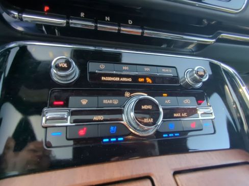 Used 2023 Lincoln Navigator L Black Label image 17