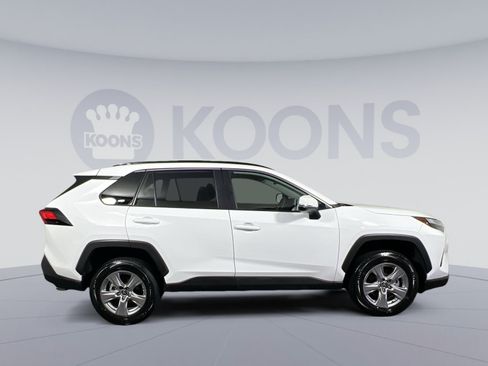 Used 2025 Toyota RAV4 XLE FWD image 12