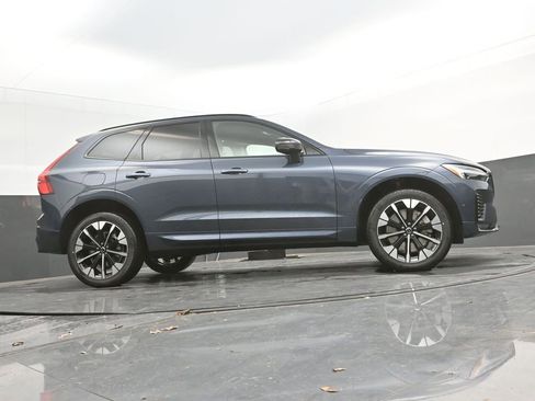 New 2026 Volvo XC60 B5 Ultra w/ Climate Package AWD/4WD image 36