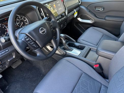 New 2025 Nissan Frontier SV image 7