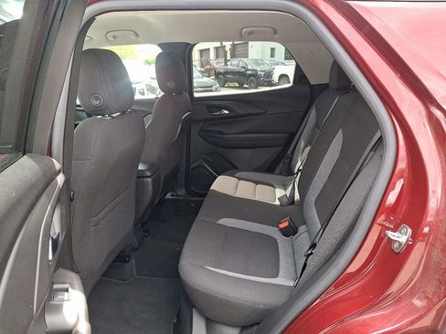 Used 2023 Chevrolet TrailBlazer LT w/ Convenience Package AWD/4WD image 9