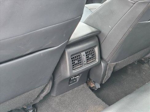 Used 2025 Toyota Camry SE FWD image 17
