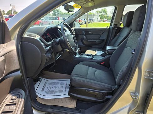Used 2016 GMC Acadia SLE FWD image 9