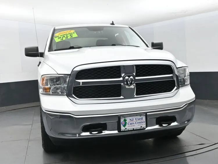 Used 2022 RAM 1500 Classic SLT w/ Electronics Group AWD/4WD image 3
