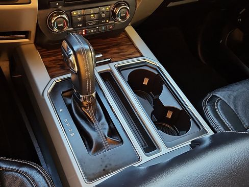 Used 2018 Ford F150 Lariat image 14