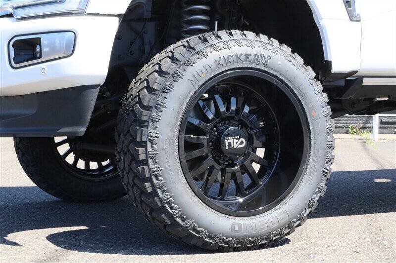 Used 2024 Ford F250 Platinum AWD/4WD image 13