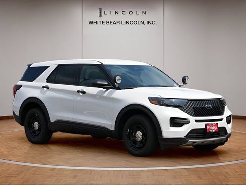 Used 2026 Ford Explorer 4WD Police Interceptor image 3