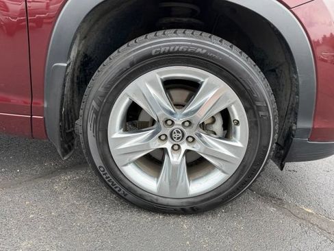 Used 2017 Toyota Highlander Limited AWD/4WD image 28