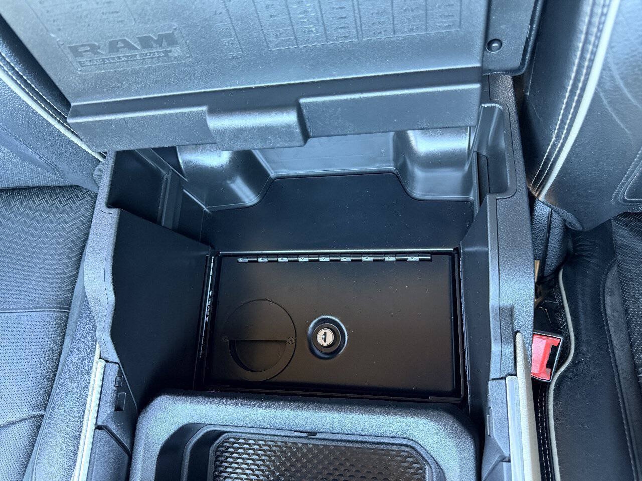 Used 2019 RAM 2500 Laramie AWD/4WD image 36