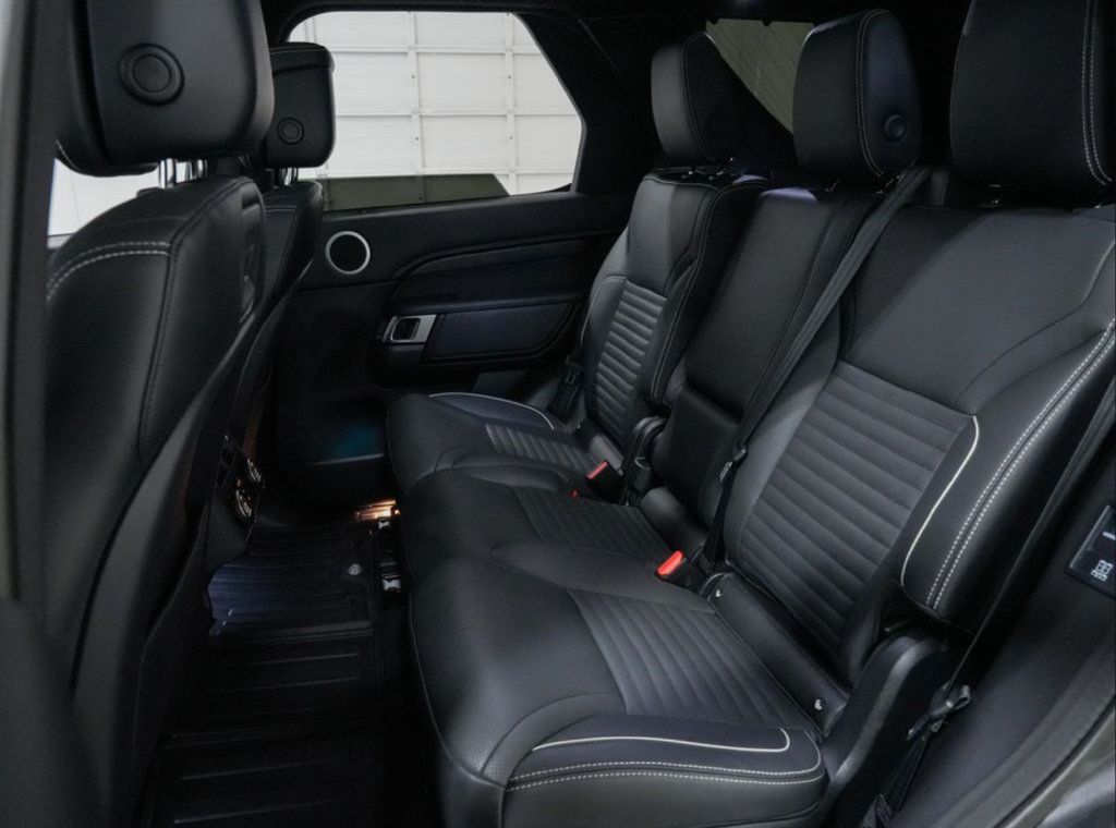 Used 2023 Land Rover Discovery HSE R-Dynamic AWD/4WD image 9