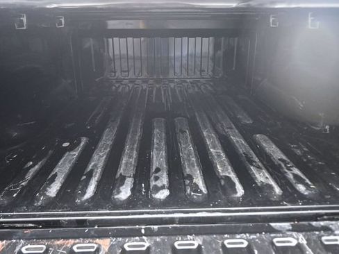 Used 2021 RAM 1500 Laramie AWD/4WD image 26
