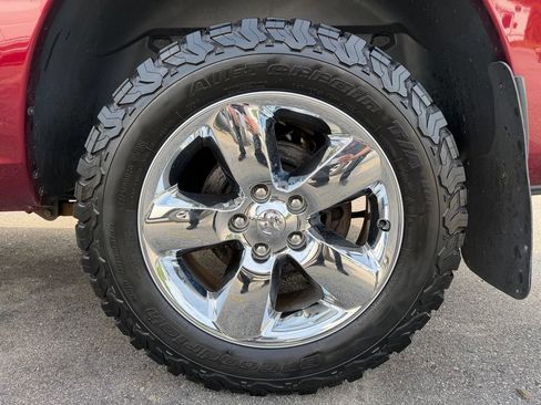 Used 2019 RAM 1500 Express AWD/4WD image 16