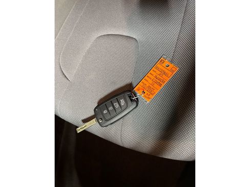 New 2025 Hyundai Elantra SE FWD image 33
