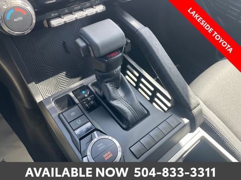 Used 2025 Toyota Tacoma TRD Sport AWD/4WD image 30
