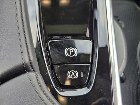 Used 2025 Volvo XC90 T8 Plus w/ Protection Package Premier AWD/4WD image 16