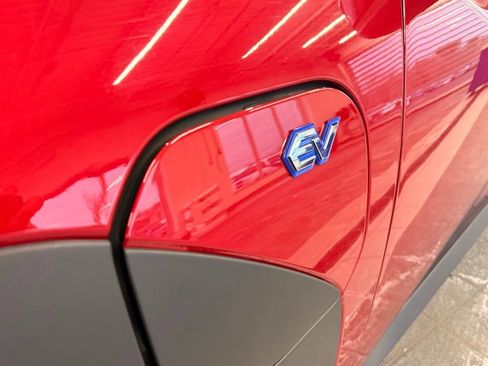 Used 2023 Subaru Solterra AWD image 5