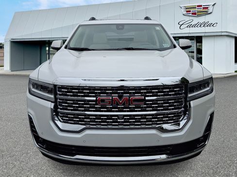 Used 2022 GMC Acadia Denali w/ Denali Ultimate Package FWD image 2