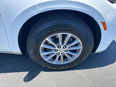 Used 2024 Buick Enclave Essence FWD image 13