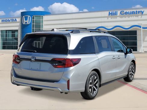 New 2026 Honda Odyssey EX-L image 4