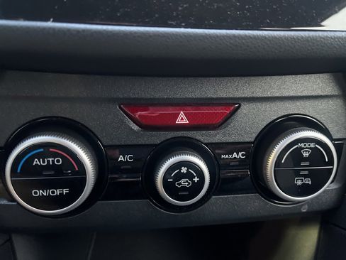 Certified 2022 Subaru Crosstrek 2.0i Premium image 18