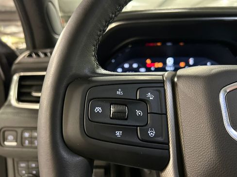 Used 2023 GMC Yukon XL Denali w/ Advanced Technology Package AWD/4WD image 13